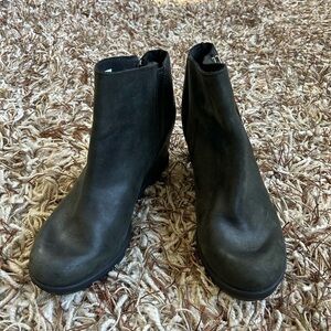 Sorel Joan of Arctic Black Hidden Heel Booties Size 7